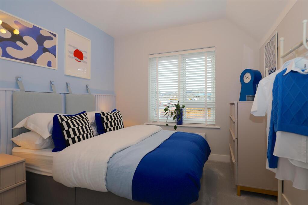 Additional image 11 of Eighteen35