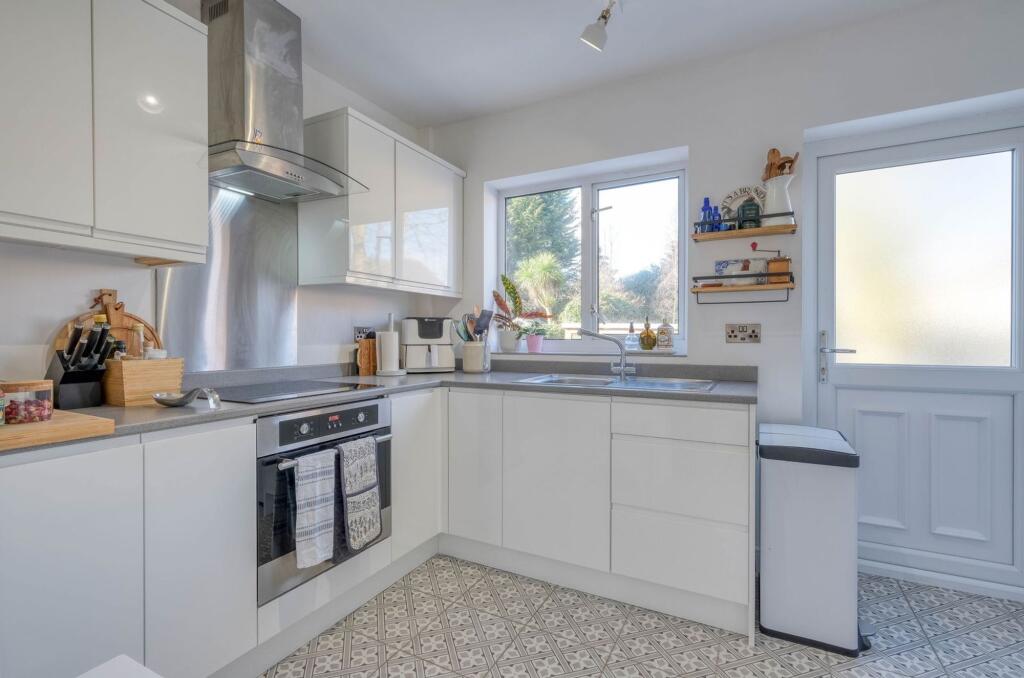 Additional image 5 of Oakenshaw Road, Redditch, B98