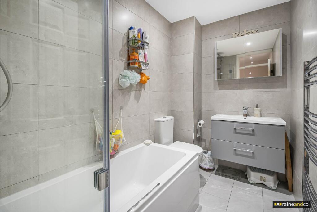 Additional image 16 of Heathcote Avenue, Hertfordshire