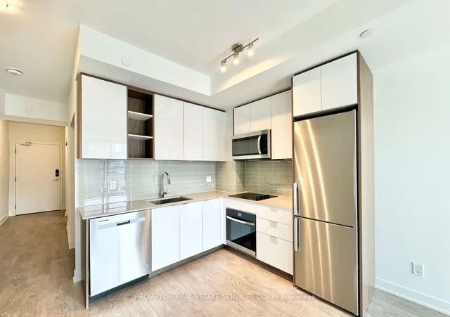 Additional image 8 of 543 Richmond St Unit 1116