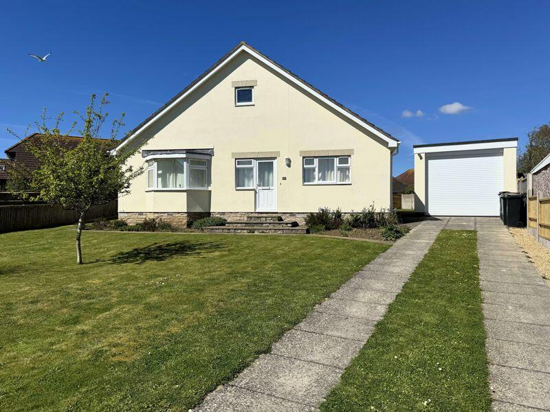 Additional image 32 of Spacious Bungalow With Potential To Convert Huge Loft Space Stpp - Quiet Location