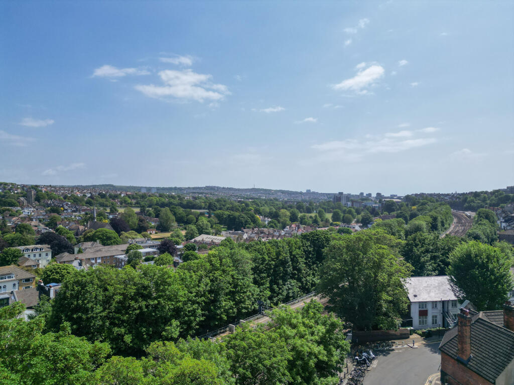 Additional image 29 of Woodside Avenue, Brighton, BN1