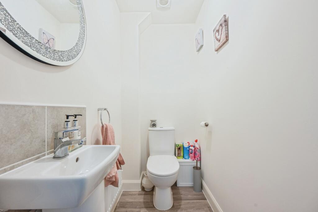 Additional image 8 of Hedley Close, Tamworth, Staffordshire, B78