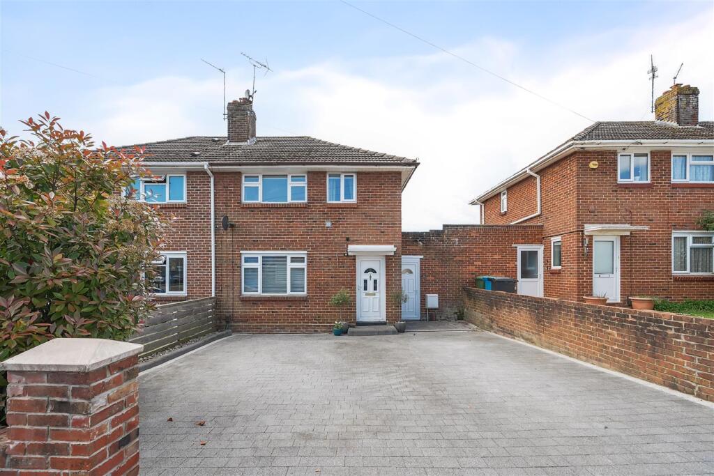 Kitchener Crescent, Poole