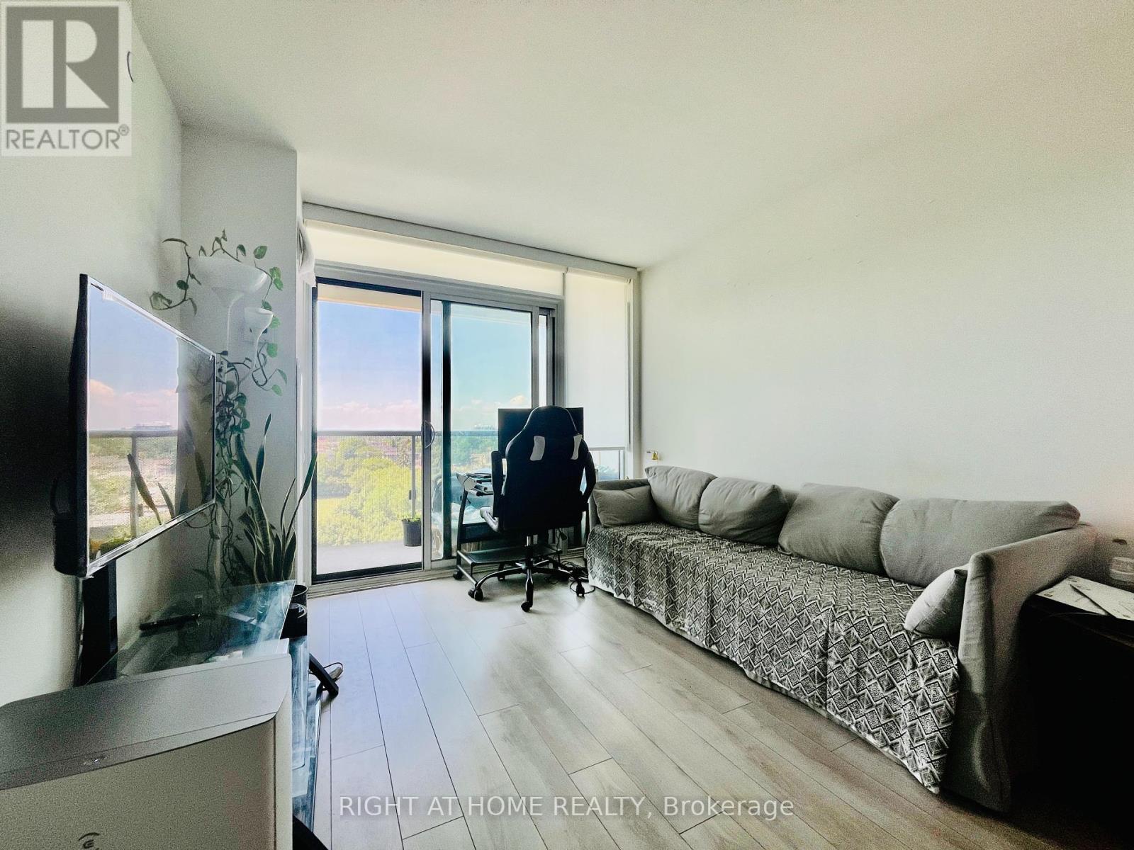 Property image for 1016 - 160 FLEMINGTON ROAD|Toronto (Yorkdale-Glen Park), Ontario M6A0A9