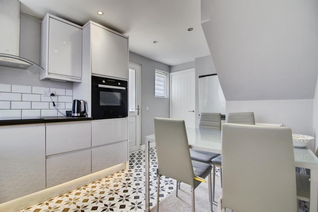 Additional image 8 of Thistle Grove, WELWYN GARDEN CITY