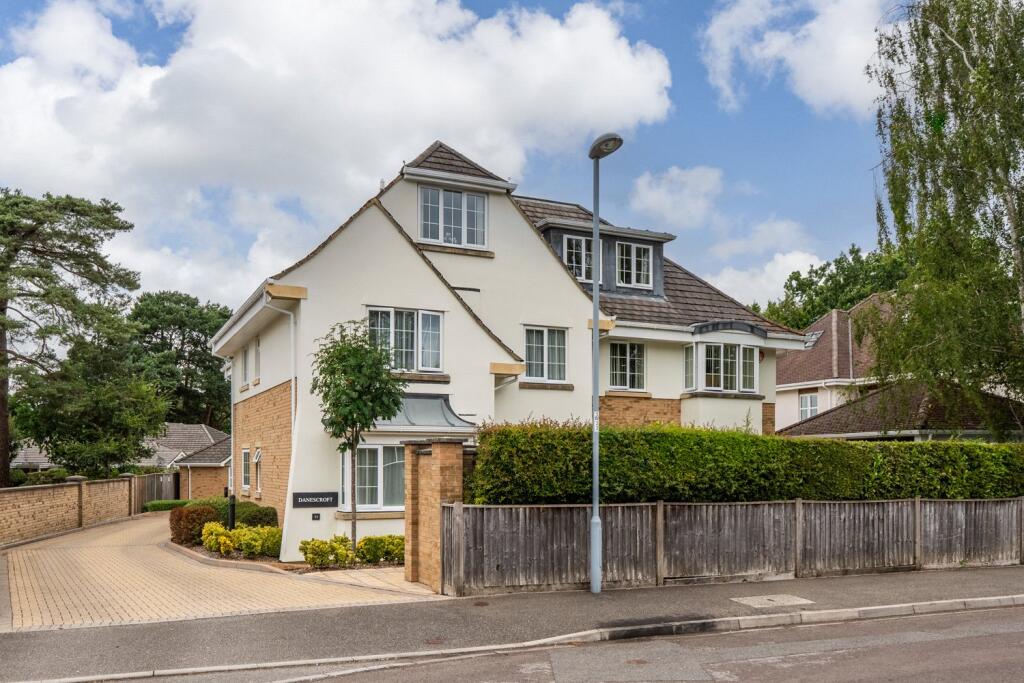 Additional image 24 of Manor Close, Ferndown, Dorset, BH22