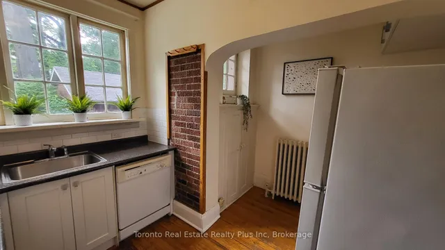 Additional image 10 of 133 Fairview Ave