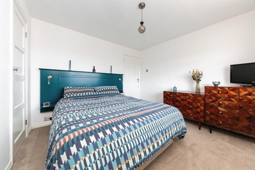 Additional image 14 of Longmead, Hatfield