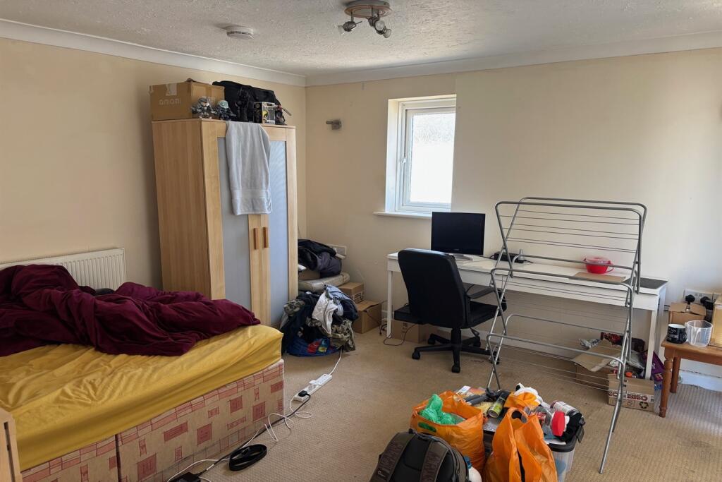 Additional image 6 of 5 bedroom Detached Chalet Bungalow in Wallisdown