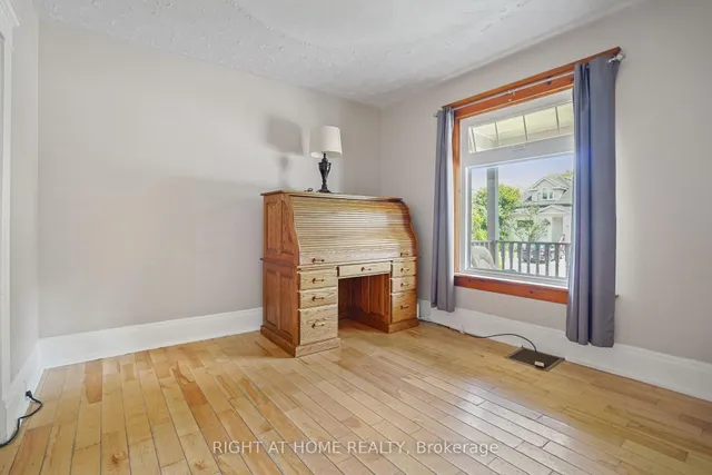 Additional image 25 of 58 Pandora Ave