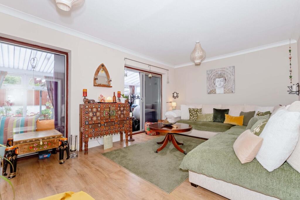 Additional image 3 of Kings close, Lancing