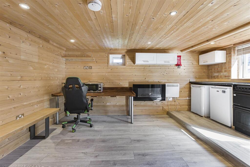 Additional image 15 of Aldykes, Hatfield