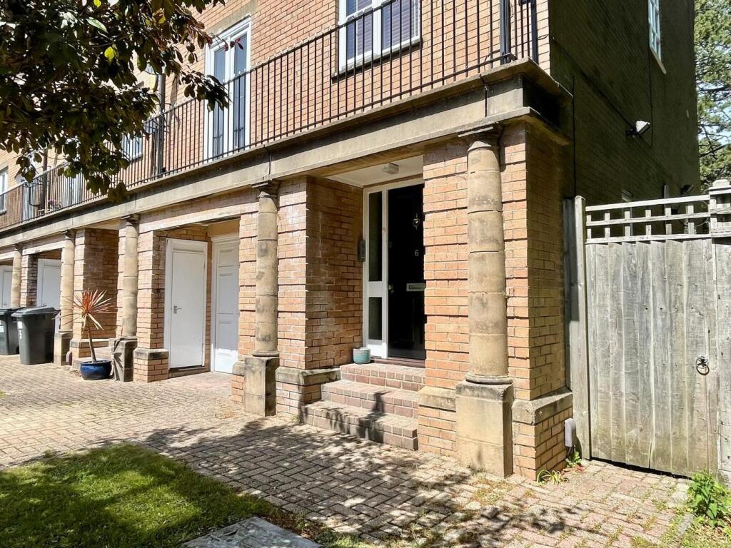 Additional image 29 of Cheyne Gardens, Westbourne, BH4