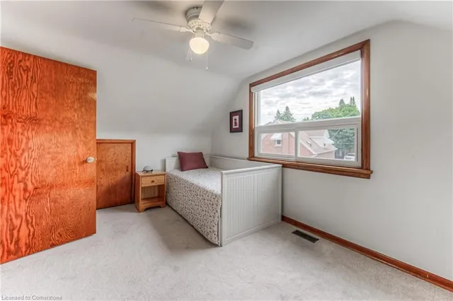 Additional image 24 of 32 Ellis Ave