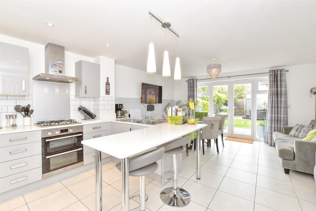 Additional image 17 of Beaton Avenue, Littlehampton, West Sussex