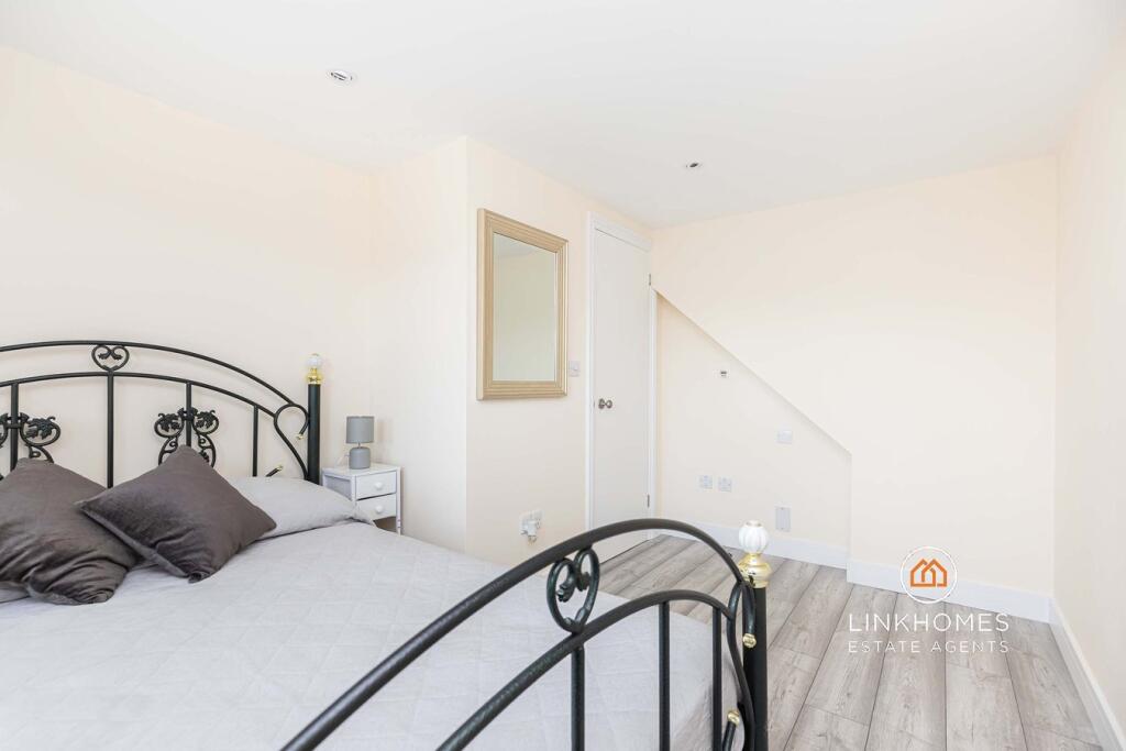 Additional image 12 of Insley Crescent, Broadstone, BH18
