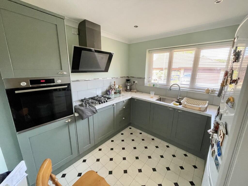 Additional image 2 of Beacon Gardens, Broadstone