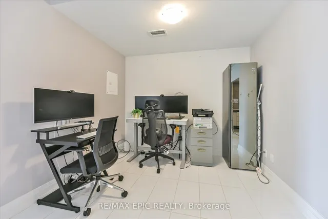 Additional image 8 of 16 McAdam Ave Unit 204