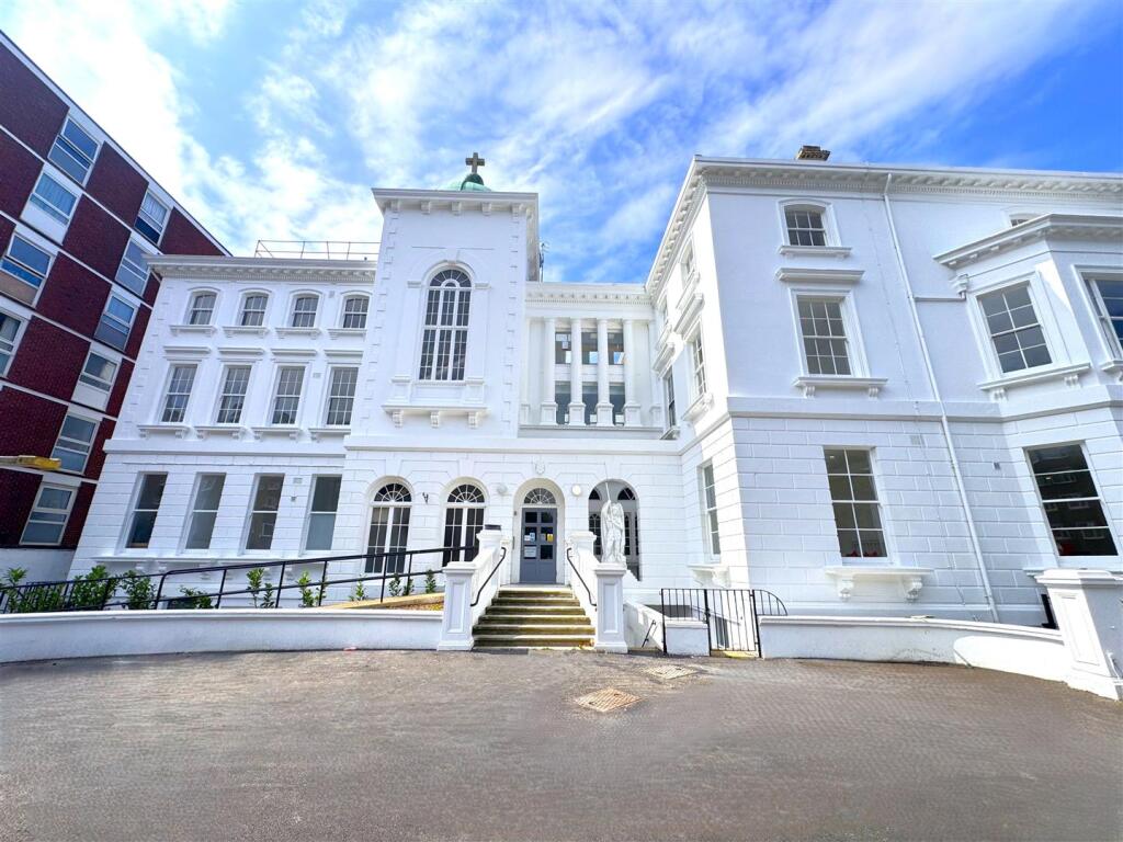 Additional image 9 of Hartington Place, Eastbourne BN21 3BG