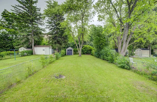 Additional image 35 of 65 Selkirk Dr