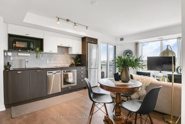 275 Village Green Sq Unit 522