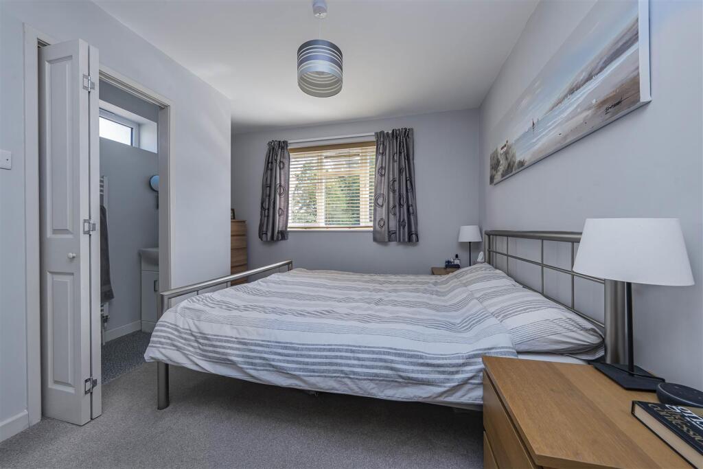 Additional image 9 of How Wood, Park Street, St. Albans