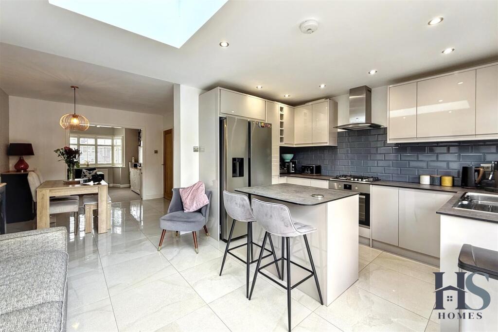 Additional image 25 of Pierce Avenue, Solihull