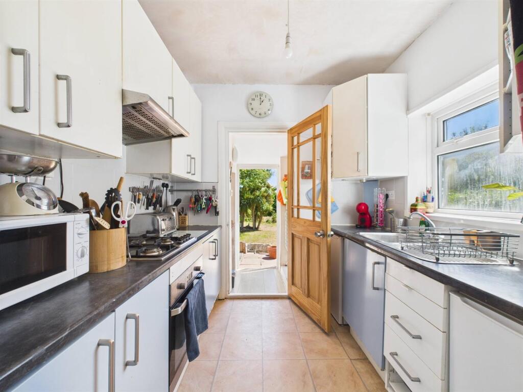 Additional image 11 of Broomfield Avenue, Telscombe Cliffs, Peacehaven