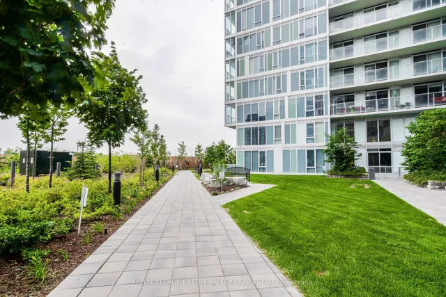 Additional image 39 of 565 Wilson Ave Unit W409