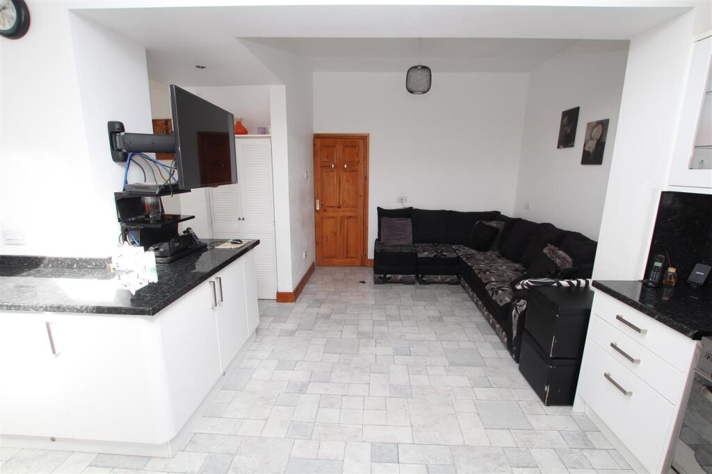 Additional image 7 of Curzon Road, Barkerend, Bradford