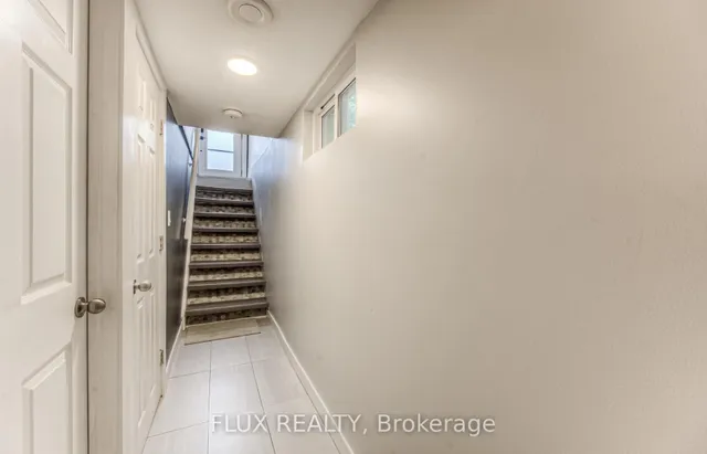 Additional image 5 of 98 Harber Ave