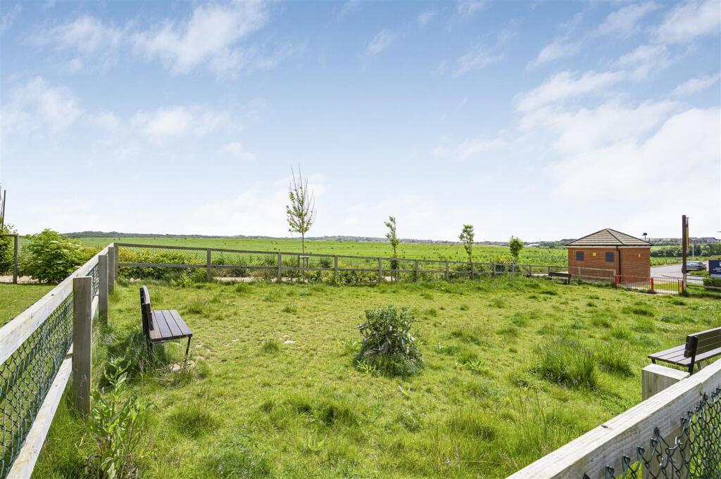 Additional image 30 of Linnet Crescent, Peacehaven