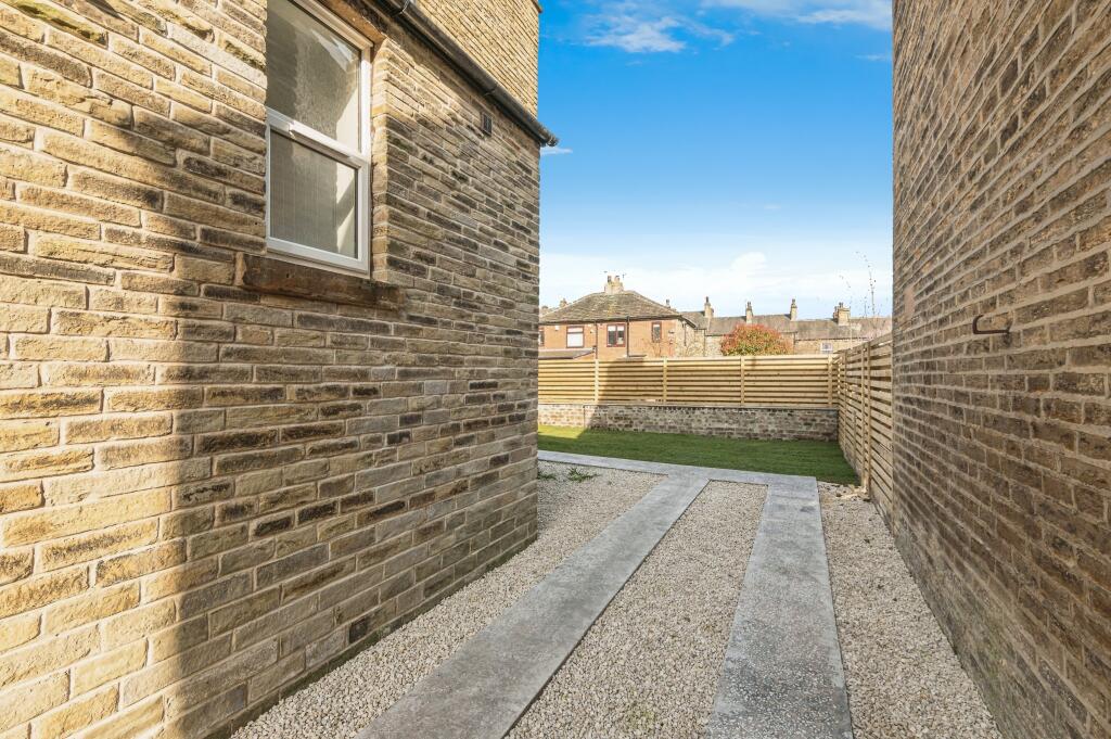 Additional image 13 of South Parade, Cleckheaton, West Yorkshire, BD19