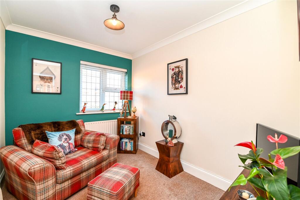 Additional image 6 of Willow Walk, Barton on Sea, New Milton, Hampshire, BH25