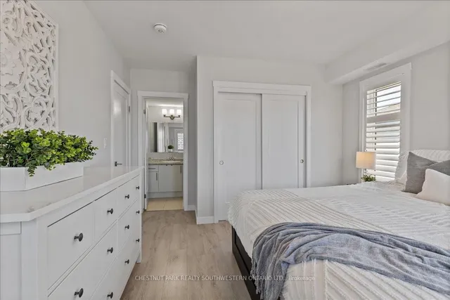 Additional image 19 of 166 Rochefort St Unit B