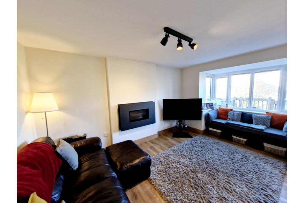 Additional image 3 of Goosedale Court, Bradford, BD4