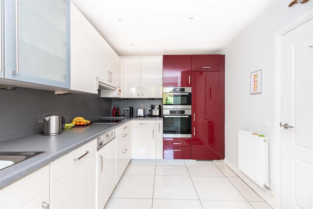 Additional image 2 of Immaculate, 2 bed in Block 'D', Keverstone Court,
