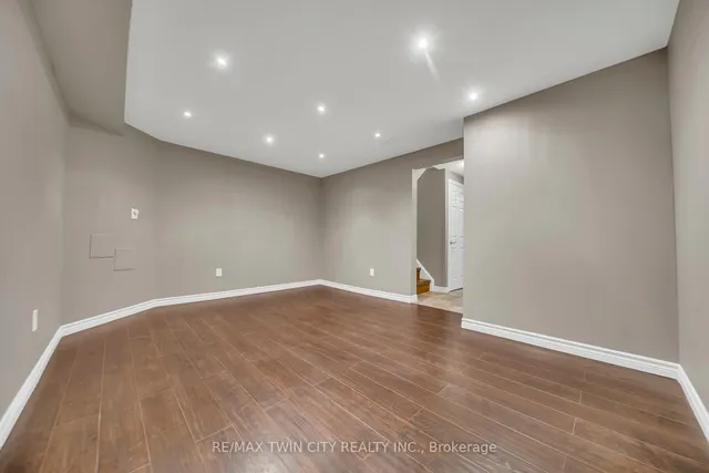 Additional image 19 of 28 Uxbridge Cres
