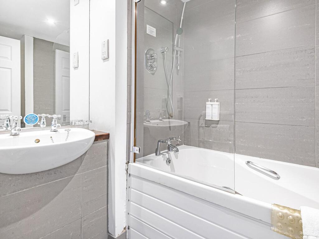 Additional image 5 of Queens Hotel Brighton, 1-3 Kings Road, Brighton, BN1 1NS