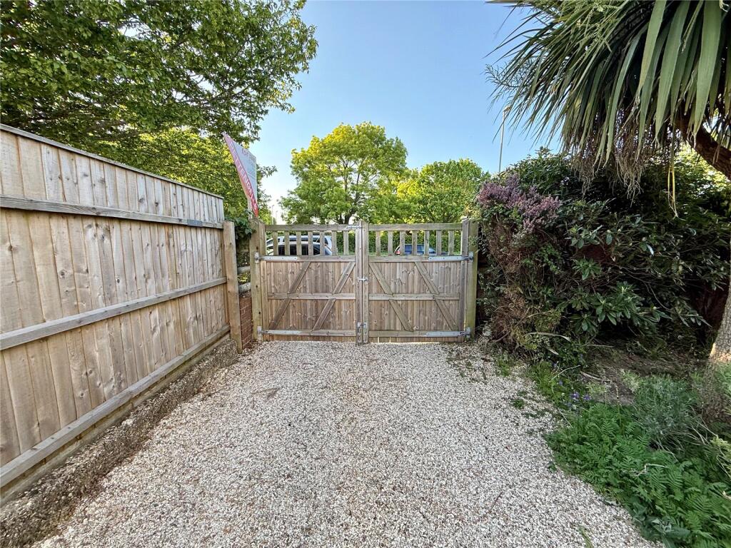 Additional image 14 of Christchurch Road, Barton On Sea, Hampshire, BH25