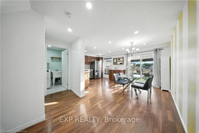 Additional image 2 of 15 Corsica St