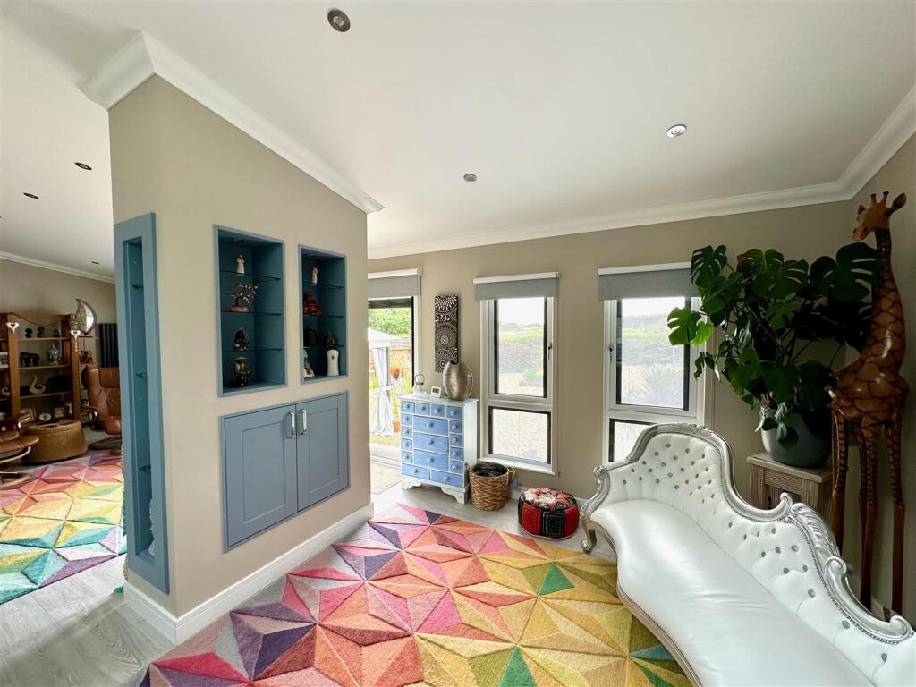 Additional image 5 of Pompeys Lane, Ferndown