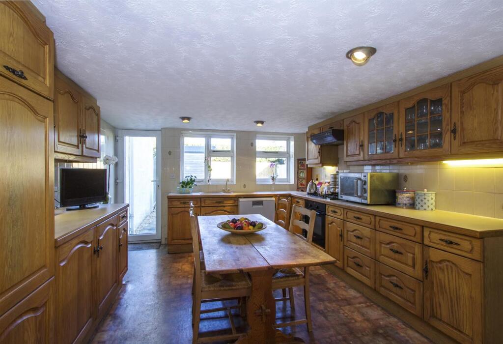 Additional image 16 of Sea View Road, Highcliffe, Christchurch