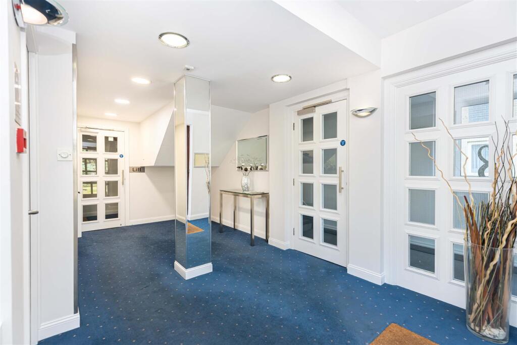 Additional image 23 of Immaculate, 2 bed in Block 'D', Keverstone Court,