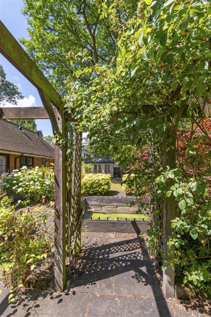 Additional image 49 of Endwood Drive, Little Aston Park