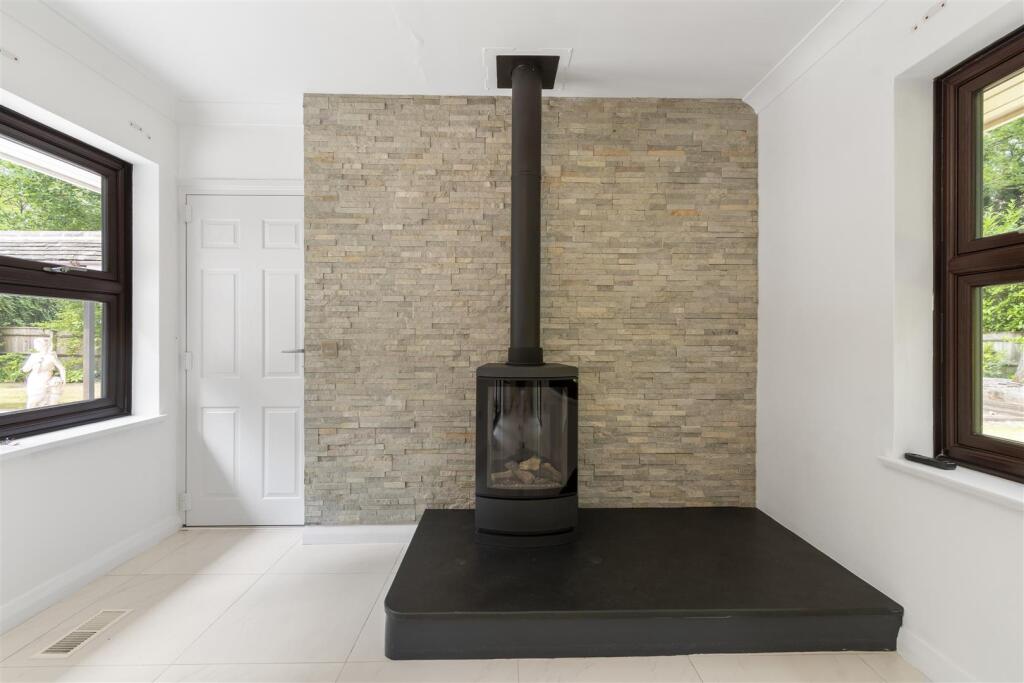 Additional image 17 of Endwood Drive, Little Aston Park