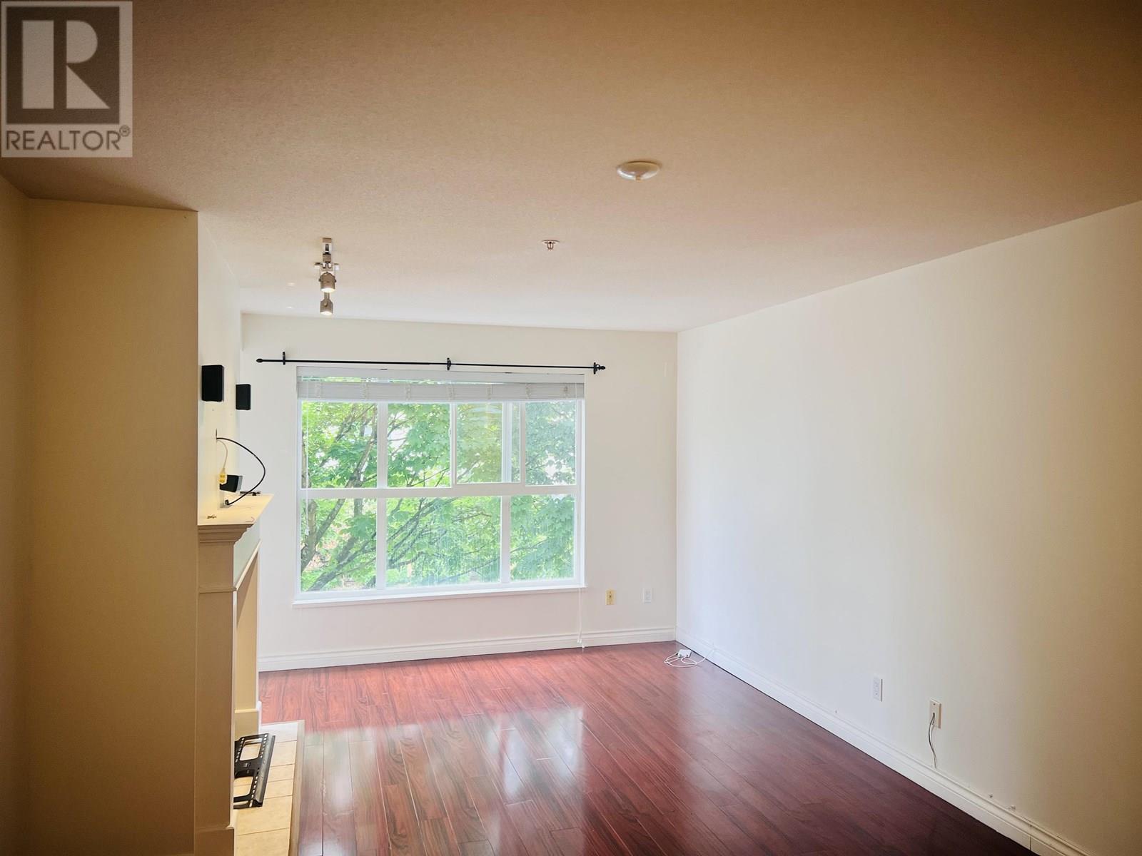 2393 WELCHER AVENUE|Port Coquitlam, British Columbia V3C1X6