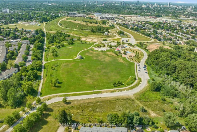 Additional image 28 of 28 Uxbridge Cres