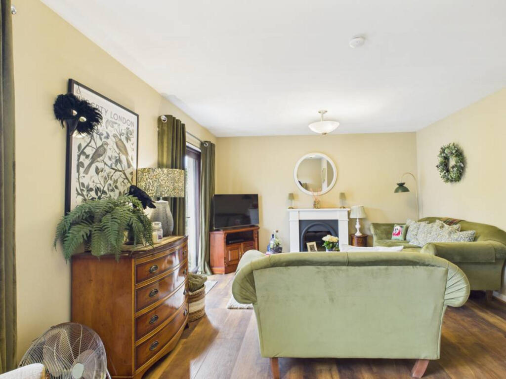 Additional image 5 of Victoria Gardens, Banff, AB45